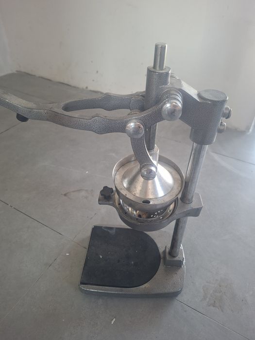 Соковыжималка  продам