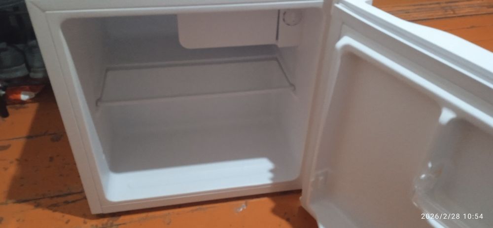 Продам минихолодильник офисный