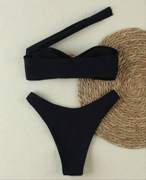 Бански костюм тренд