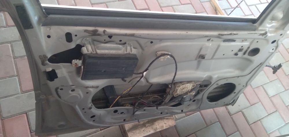 Дверь Mercedes-Benz s220