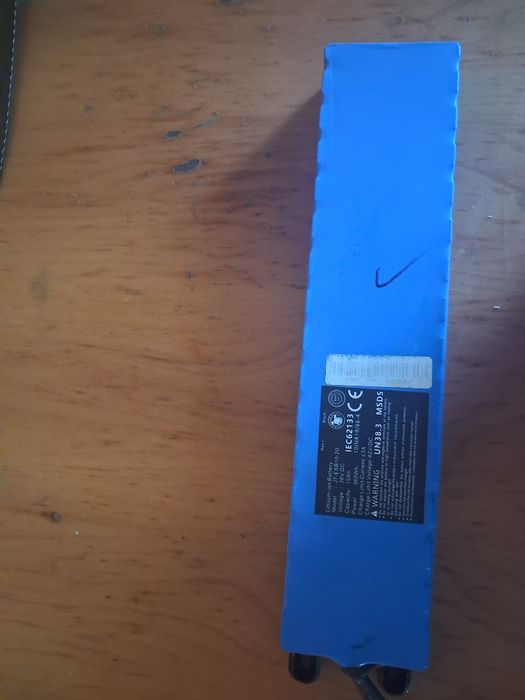 Vand baterie de trotine electrica 10 ah 36 V o vand deoarece me-am schimbat trotineta si numai am ce sa fac cu Ea nu fac deplasari