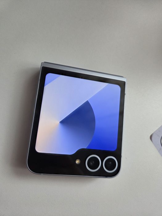 Vand Samsung Z Flip 6