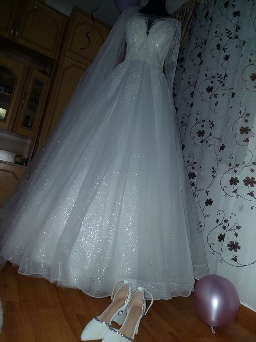 Vand rochie de mireasa