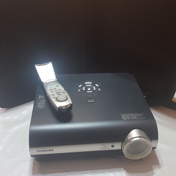 Видеопректор Тошиба