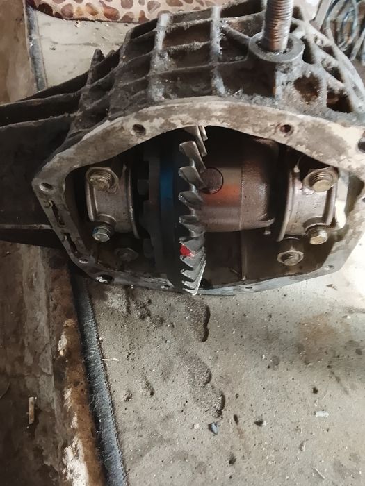 Редуктор передний