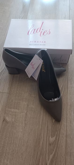 Официални обувки