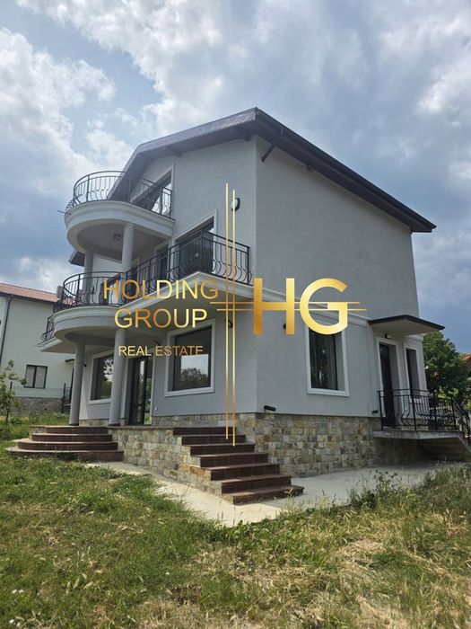 Къща в Варна, област-с.Равна гора площ 245 цена 179000