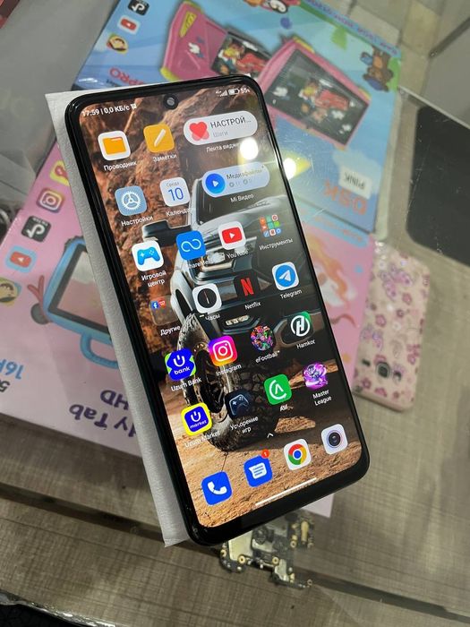 Redmi Note 9 Pro
Holati yaxshi sensor pasti ozroq yorilgan
Qotmaydi 
6