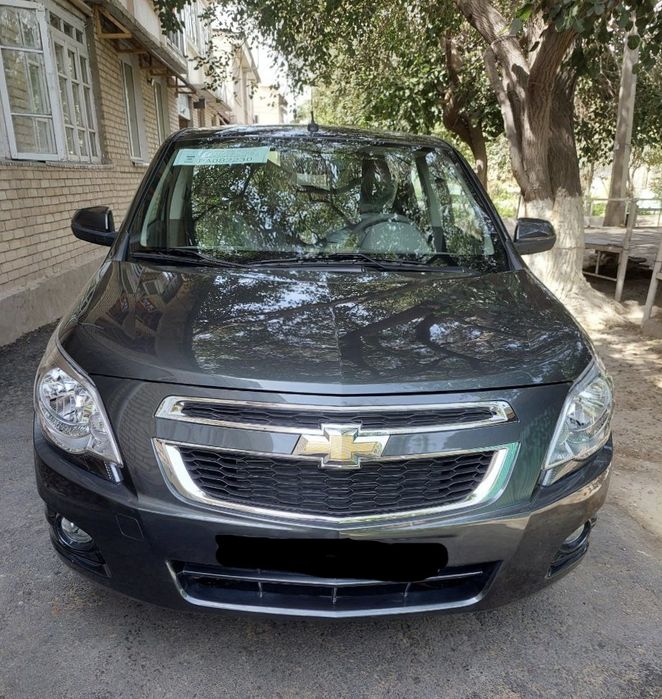 Chevrolet Cobalt avtomobili sotiladi