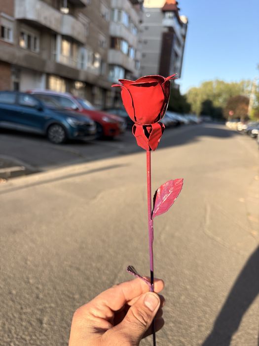 Trandafiri decorativi din metal