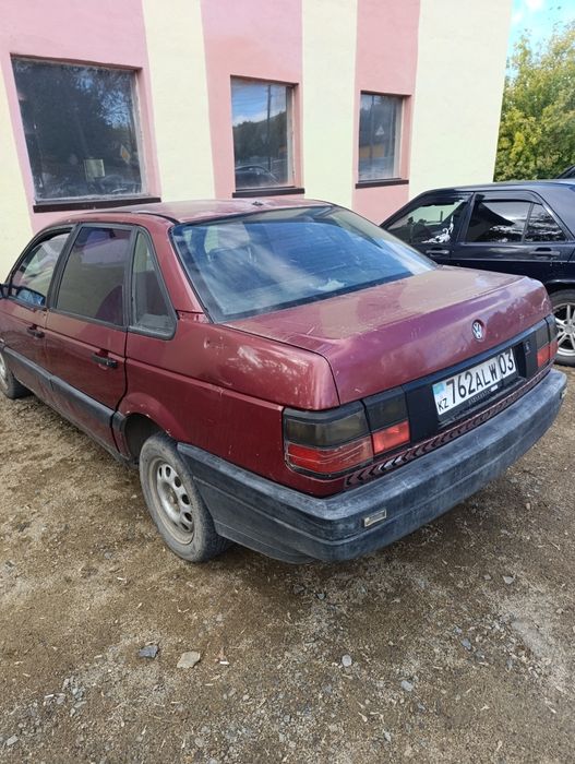 Продам VW Passat 1.8 срочно