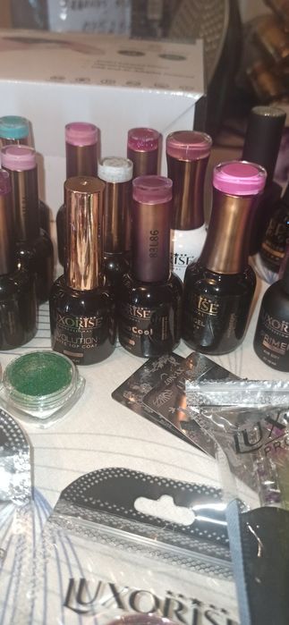 Vând oje senipermanente noi