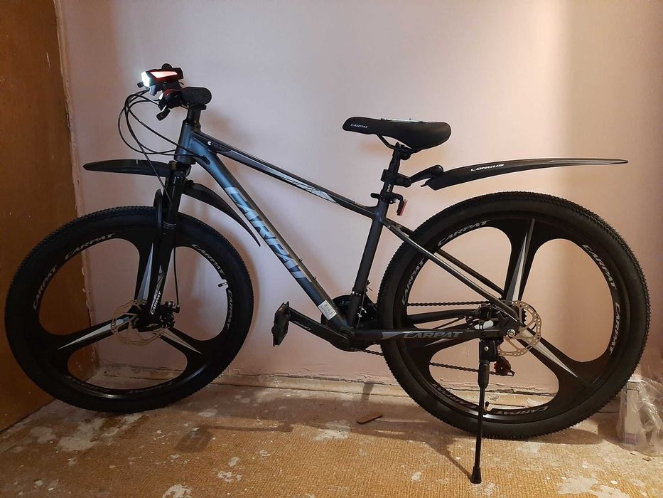 Чисто нов велосипед CARPAT Evolution MTB C27313M 27.5