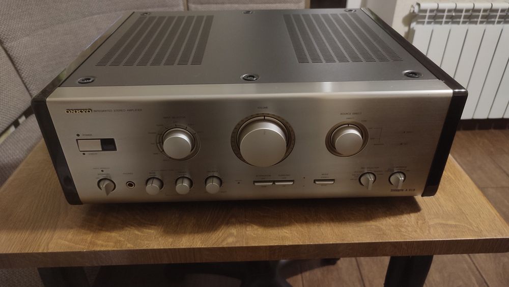 Продам Onkyo Integra A-919