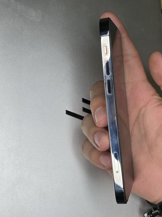 iPhone 12 Pro (128) свой , аккумлятор 75%, кирилмаган , очилмаган ,
