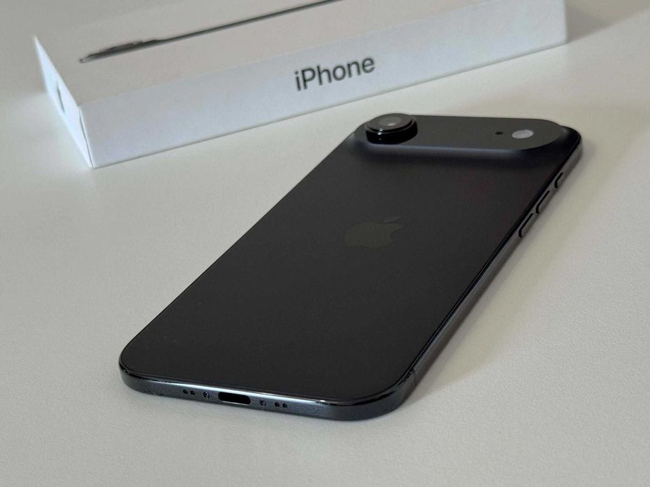 Бартер! Гаранция! iPhone ( 17 ) Air Space Black (Черен) 100% Батерия.