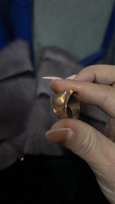 Золото печатка срочно продам
