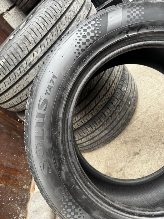 R17 Kumho Solus Ta 71.  235/55/17