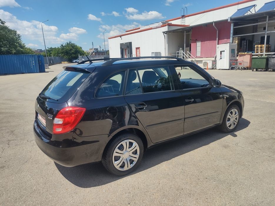 SKODA Fabia 2012 — imagine 3