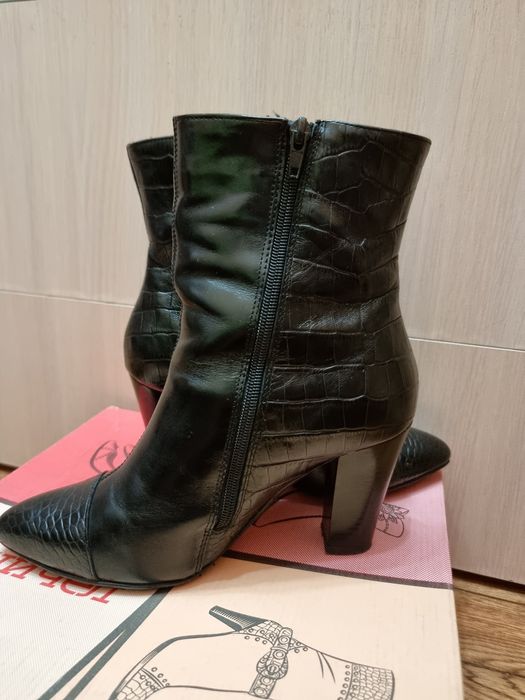 Осенние полусапожки Юничел