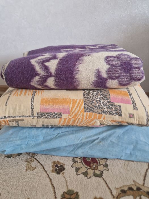 2 подушки и одеяло