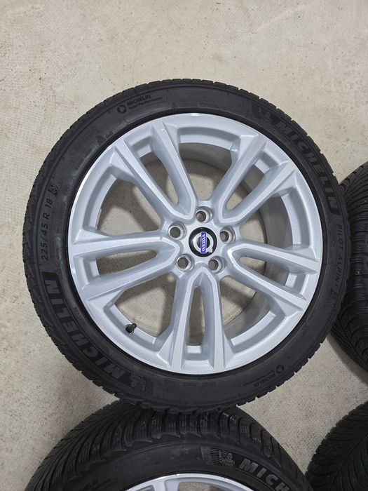 Jante 18 OEM pt Volvo XC40 XC60 V40 V60 5x108 63.4 7.5j et52.5