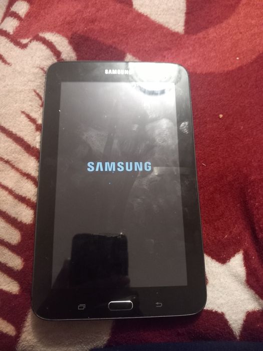Vând tableta Samsung în stare buna