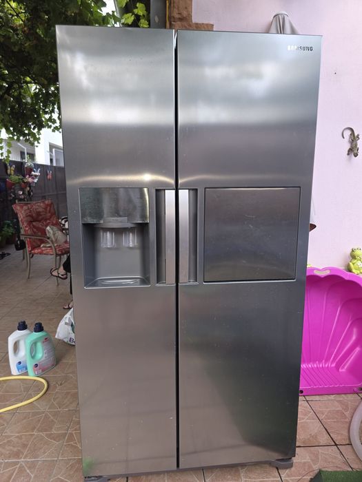 Frigider Samsung side by side