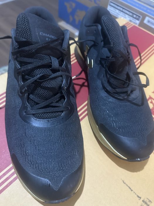 Чисто нови маратонки Under Armor 6