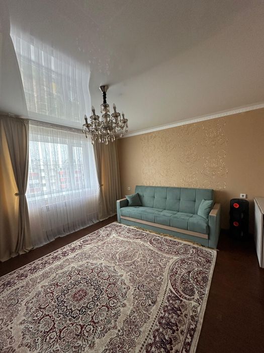 Срочно продам 4 комнатную квартиру