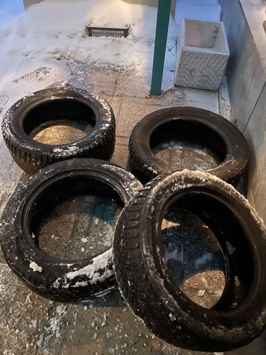 Шини зима 235/55/17