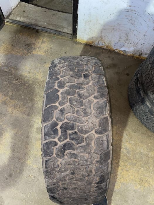 Продам шины комплект 285/75/R16