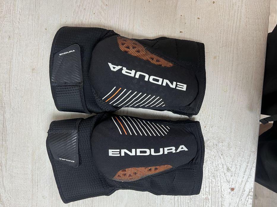 Vand genunchiere Endura Mtb