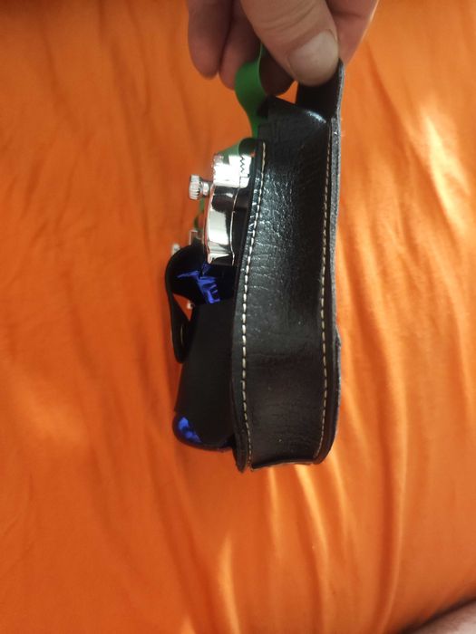 Оригинална жилка с кожен калъф