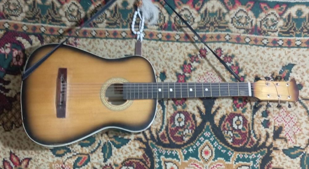 Гитара Ленинградского производства