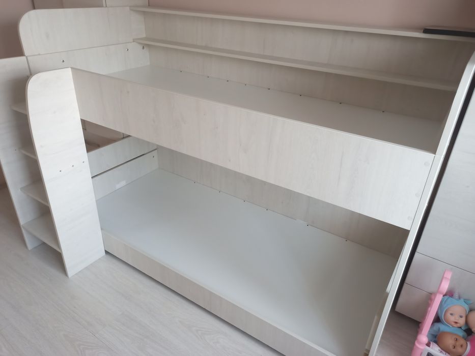 Pat supraetajat copii