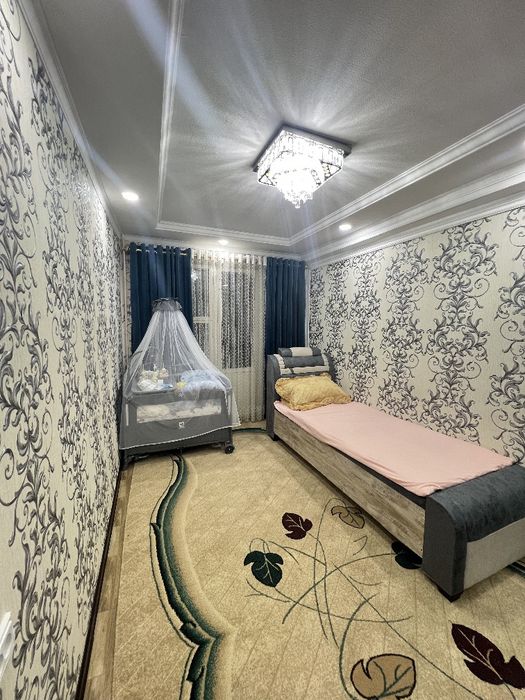 Uy sotiladi 7chi mikrorayon korzinka yonida 4-maktab yonida tryoxlesni