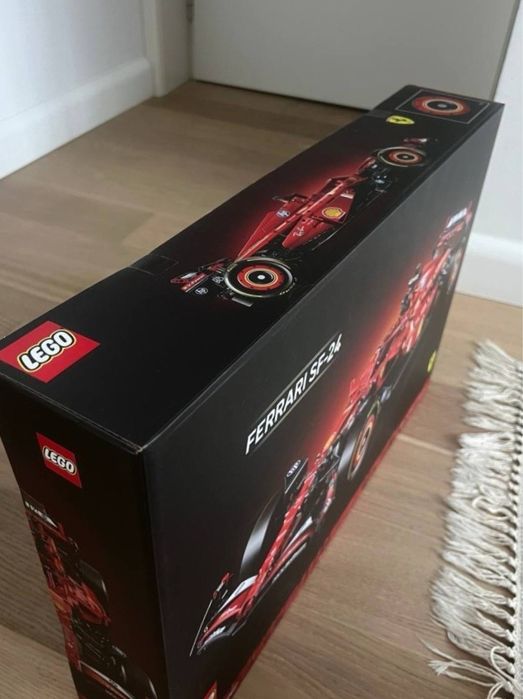 LEGO Technic Ferrari SF-24 Formula 1 – Nou, sigilat – 1.361 piese