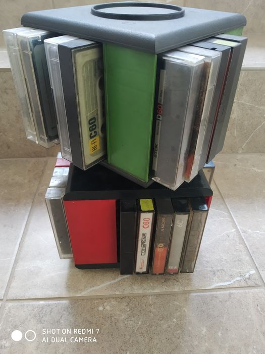 Касетник 2 броя за ценители