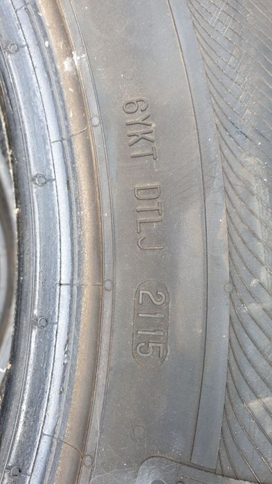 Гуми 215 60 17 семперит