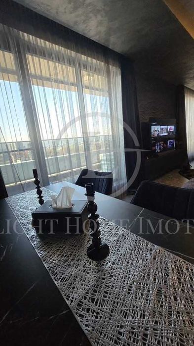 Продава се Двустаен апартамент в Пловдив, Център - 97 кв.м за 2011 €/кв.м - Снимка #5