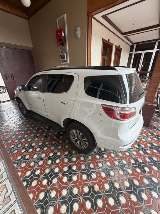 traiblazer sotiladi