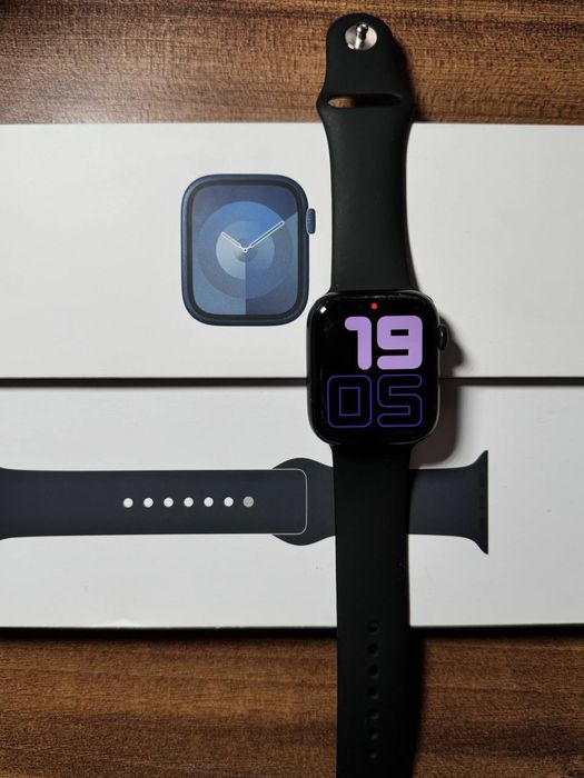 Apple Watch 9 series 45MM.