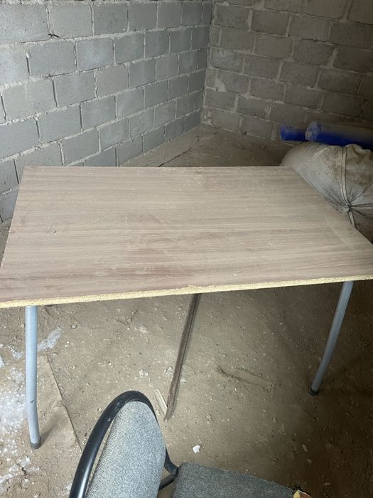 Стол таких7 штук