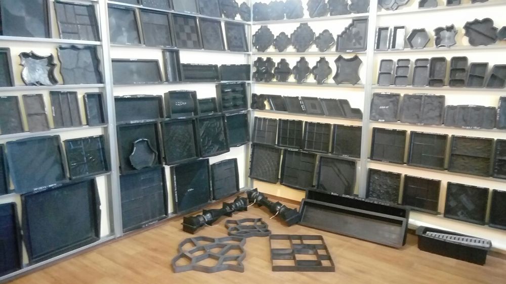 Продам пигмент, суперпластификатор, формы