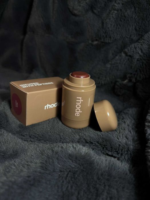 Blush Rhode Pocket Blush – Nuanța Toasted Teddy,Nou