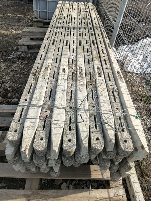 Stalpi de beton 2,5m 2,7m 3,0m import Italia