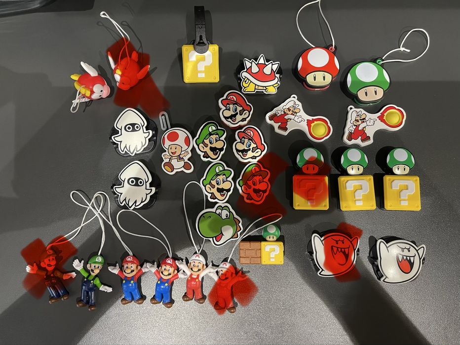 Kinder JOY Super Mario Jurassic Park Stranger things DC Playmobil