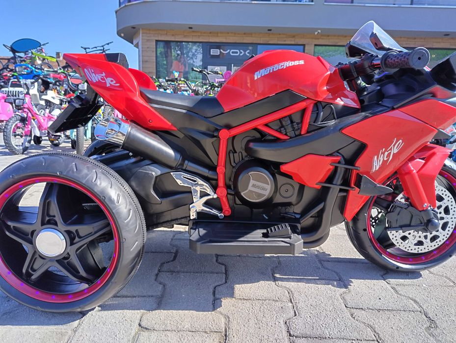 KAWASAKI акумулаторен мотор NINJA червен