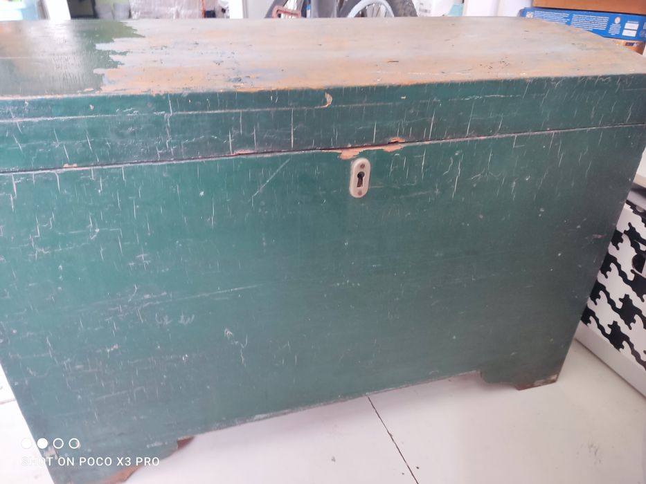 Отдам сундук дерево